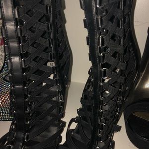 Steve Madden Caged BOOTS